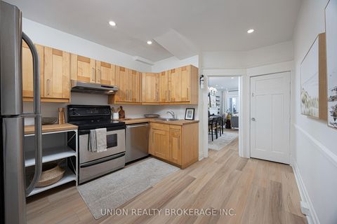 Photo 14 at 262 Silver Birch Avenue, The Beaches, Toronto