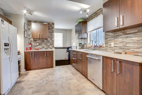 Photo 9 at 66 Patricia Avenue, Newtonbrook West, Toronto