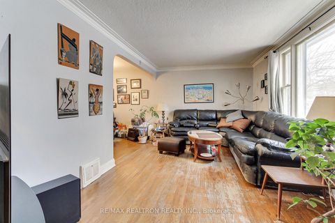 Photo 13 at 66 Patricia Avenue, Newtonbrook West, Toronto