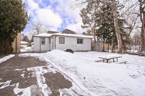 Photo 20 at 66 Patricia Avenue, Newtonbrook West, Toronto