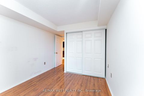 Photo 11 at 205 - 725 King Street W, Niagara, Toronto