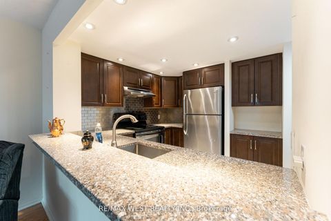 Photo 15 at 205 - 725 King Street W, Niagara, Toronto