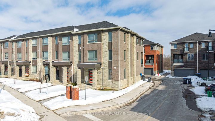 Photo 1 at 2 Summer Wind Lane, Northwest Brampton, Brampton