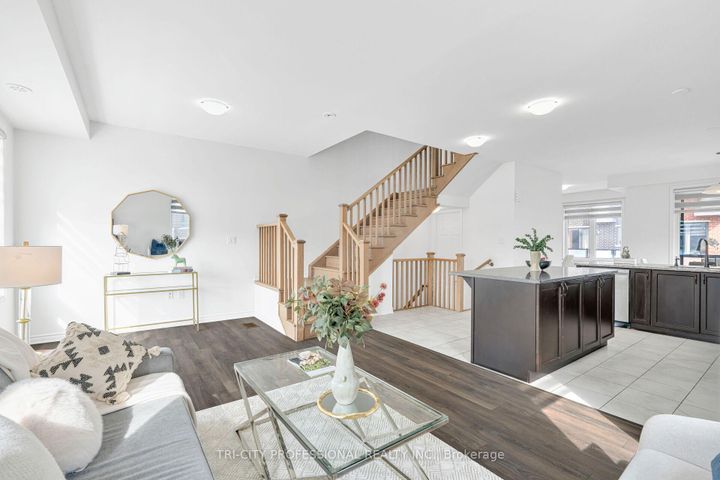 Photo 13 at 2 Summer Wind Lane, Northwest Brampton, Brampton