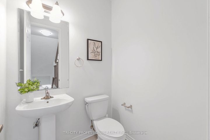 Photo 24 at 2 Summer Wind Lane, Northwest Brampton, Brampton