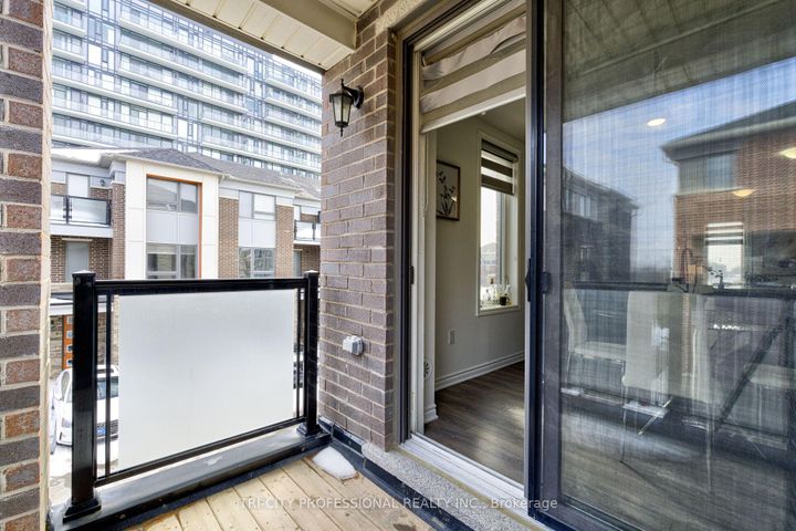 Photo 26 at 2 Summer Wind Lane, Northwest Brampton, Brampton