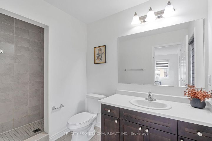 Photo 30 at 2 Summer Wind Lane, Northwest Brampton, Brampton