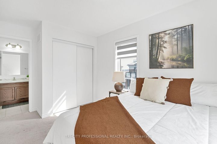 Photo 37 at 2 Summer Wind Lane, Northwest Brampton, Brampton