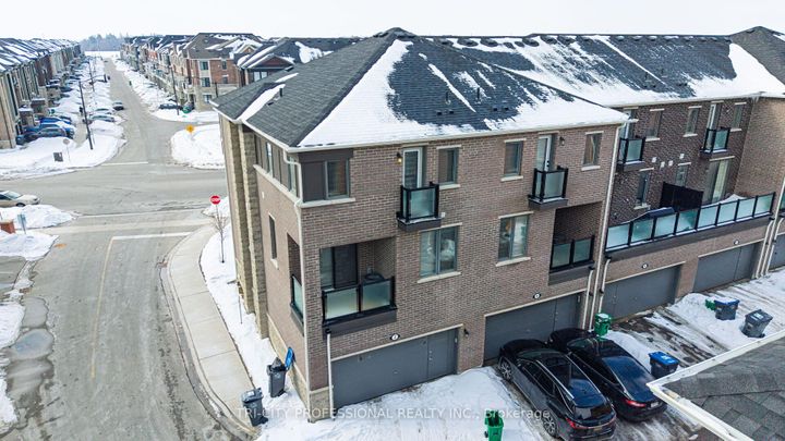 Photo 40 at 2 Summer Wind Lane, Northwest Brampton, Brampton