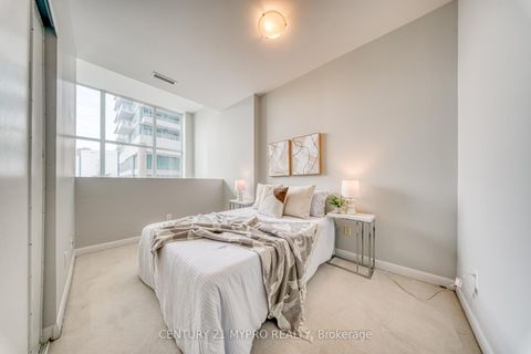 Photo 24 at 17 Town Centre Court, Bendale, Toronto