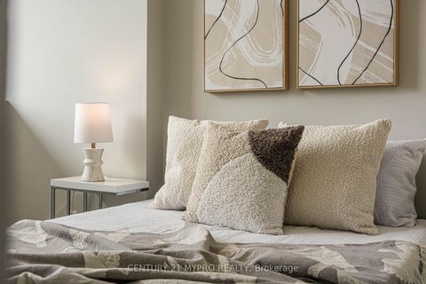 Photo 26 at 17 Town Centre Court, Bendale, Toronto