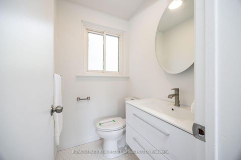 Photo 34 at 198 Romfield Circuit, Royal Orchard, Markham