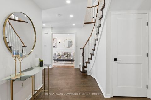 Photo 4 at 16 Autumn Way, Aurora Heights, Aurora