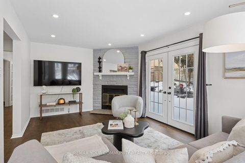 Photo 13 at 16 Autumn Way, Aurora Heights, Aurora