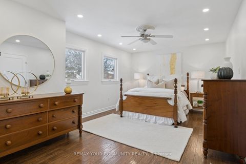 Photo 21 at 16 Autumn Way, Aurora Heights, Aurora