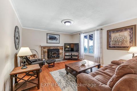 Photo 13 at 94 Cedar Street N, Uxbridge