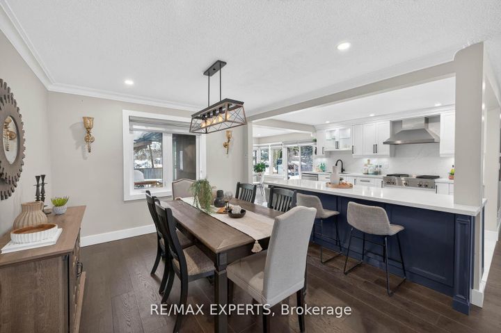 Photo 8 at 60 Suburban Drive, Streetsville, Mississauga