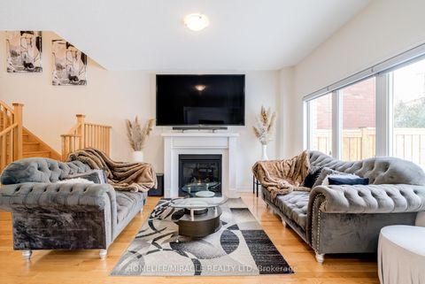 Photo 8 at 283 Fleetwood Drive, Eastdale, Oshawa