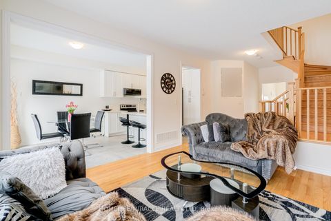 Photo 11 at 283 Fleetwood Drive, Eastdale, Oshawa