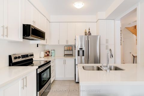 Photo 13 at 283 Fleetwood Drive, Eastdale, Oshawa