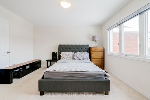 Photo 23 at 283 Fleetwood Drive, Eastdale, Oshawa