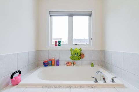 Photo 26 at 283 Fleetwood Drive, Eastdale, Oshawa