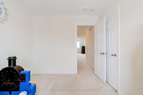 Photo 33 at 283 Fleetwood Drive, Eastdale, Oshawa