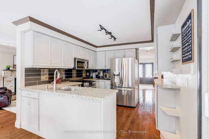 Photo 9 at 347 Alex Doner Drive, Glenway Estates, Newmarket