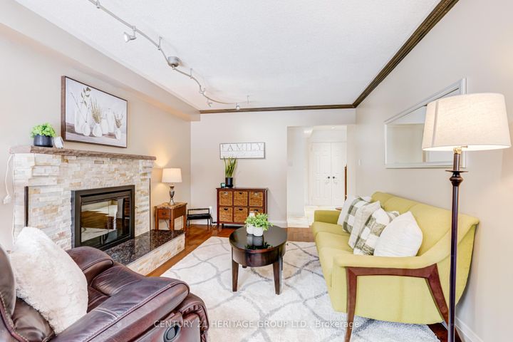 Photo 16 at 347 Alex Doner Drive, Glenway Estates, Newmarket