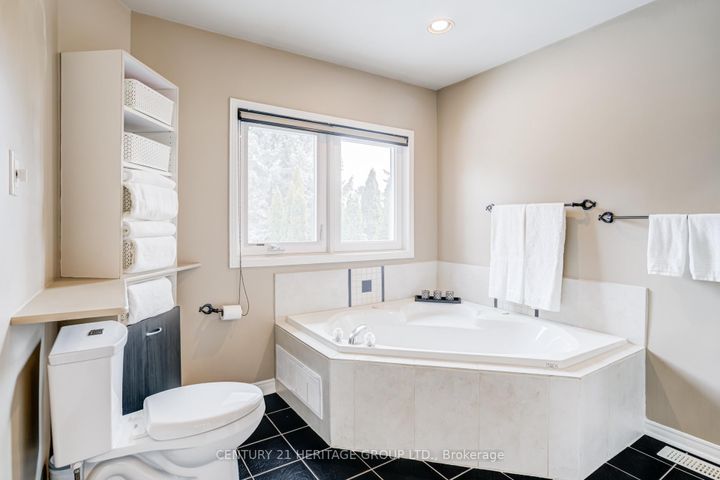 Photo 23 at 347 Alex Doner Drive, Glenway Estates, Newmarket