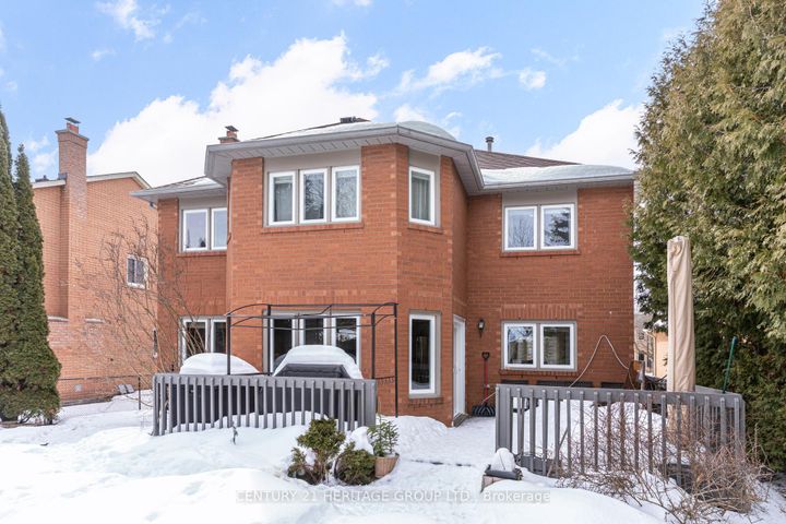 Photo 36 at 347 Alex Doner Drive, Glenway Estates, Newmarket