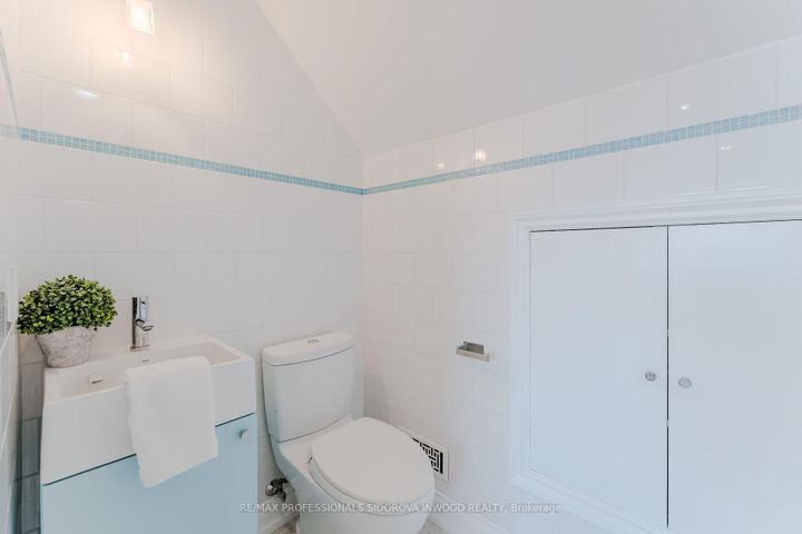 Photo 29 at 51 Harvard Avenue, Roncesvalles, Toronto