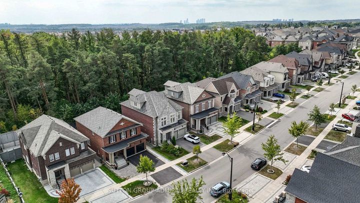 Photo 47 at 7 Fitzmaurice Drive, Patterson, Vaughan