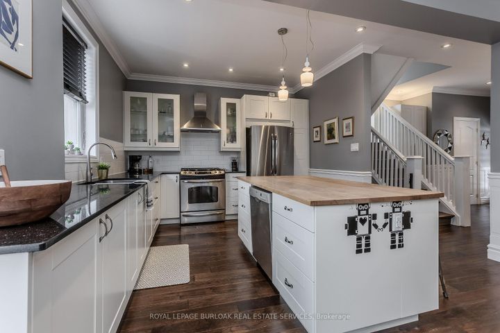 Photo 11 at 8 Mapleside Avenue, Kirkendall, Hamilton