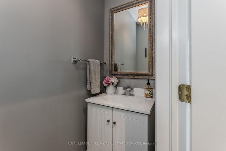 Photo 14 at 8 Mapleside Avenue, Kirkendall, Hamilton