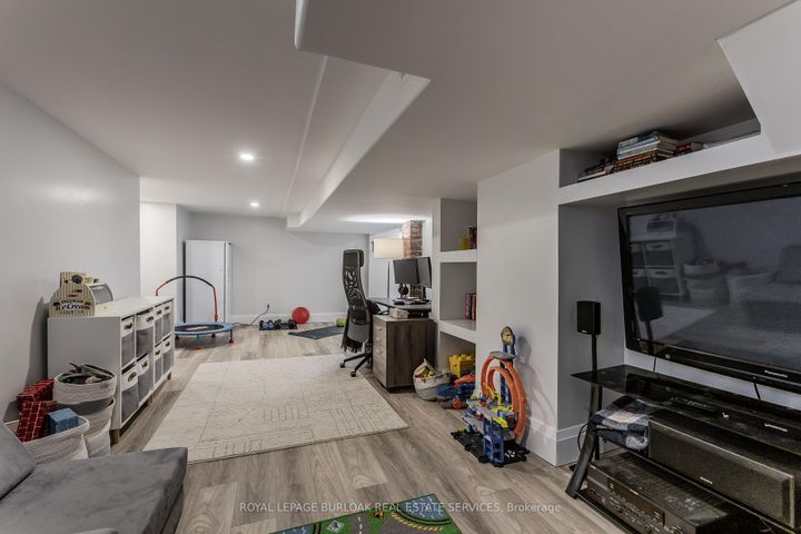 Photo 30 at 8 Mapleside Avenue, Kirkendall, Hamilton