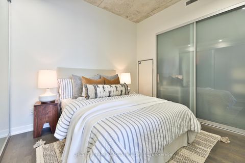 Photo 12 at 434 - 461 Adelaide Street W, Waterfront Communities C1, Toronto