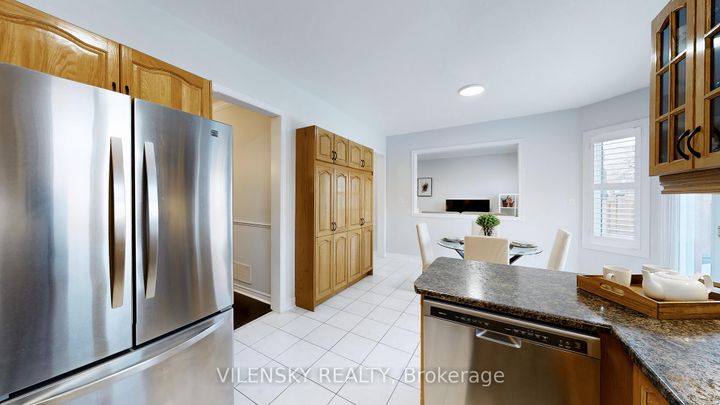 Photo 11 at 15 Gladstone Avenue, Maple, Vaughan