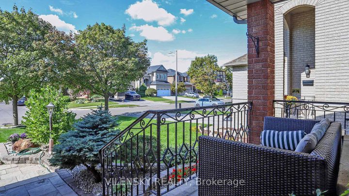 Photo 35 at 15 Gladstone Avenue, Maple, Vaughan