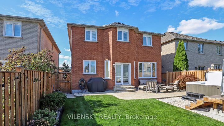 Photo 42 at 15 Gladstone Avenue, Maple, Vaughan