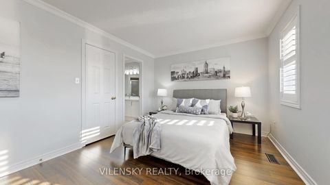 Photo 16 at 15 Gladstone Avenue, Maple, Vaughan