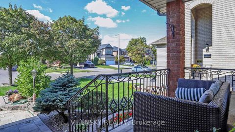 Photo 35 at 15 Gladstone Avenue, Maple, Vaughan