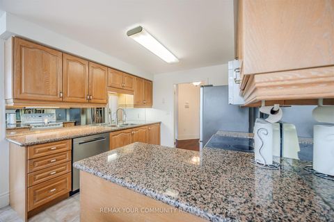 Photo 10 at 315 - 53 Woodbridge Avenue, West Woodbridge, Vaughan