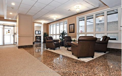 Photo 2 at 205 - 15450 Yonge Street, Aurora Heights, Aurora