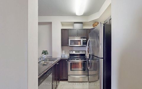 Photo 14 at 205 - 15450 Yonge Street, Aurora Heights, Aurora