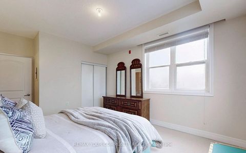 Photo 19 at 205 - 15450 Yonge Street, Aurora Heights, Aurora