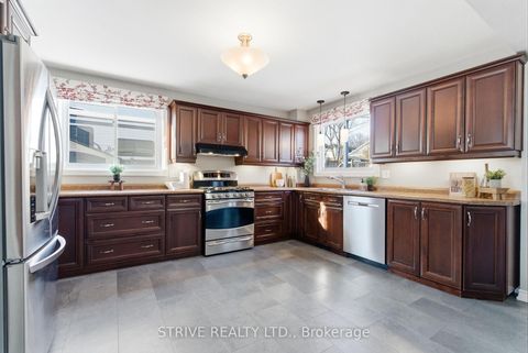 Photo 18 at 8 Quinn Drive, Bowmanville, Clarington