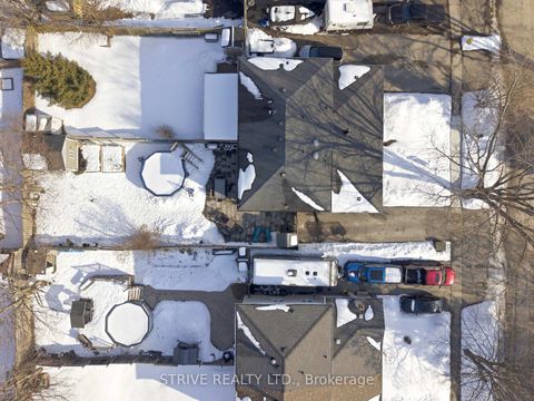 Photo 37 at 8 Quinn Drive, Bowmanville, Clarington