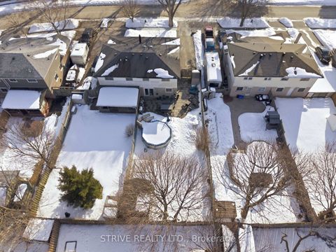 Photo 38 at 8 Quinn Drive, Bowmanville, Clarington