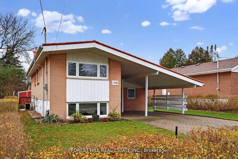 Photo 1 at 130 Verobeach Boulevard, Humbermede, Toronto